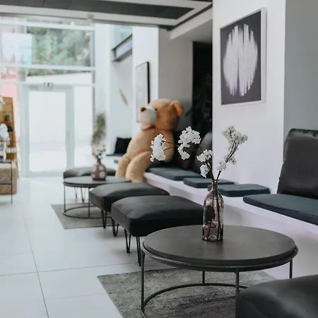 Le Meez 4* Каркассон