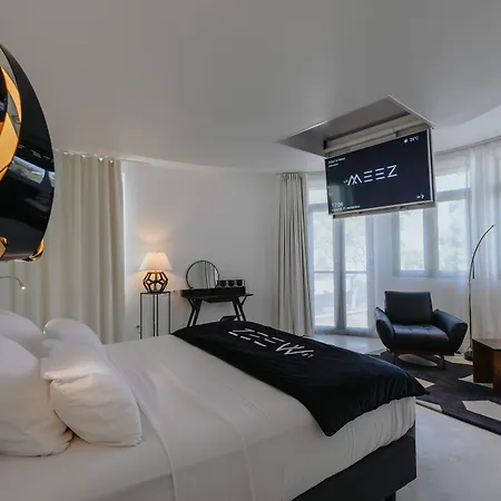 Le Meez Hotel