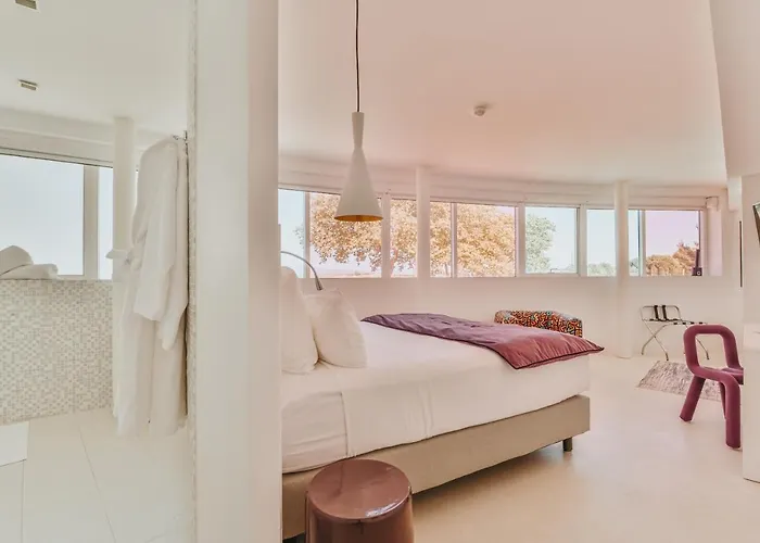 Отель Le Meez 4*